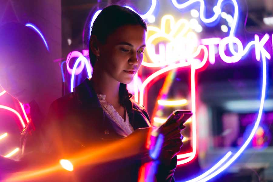 Usuario de smartphone. ideas con sentido, ¡convertimos sapos en príncipes!